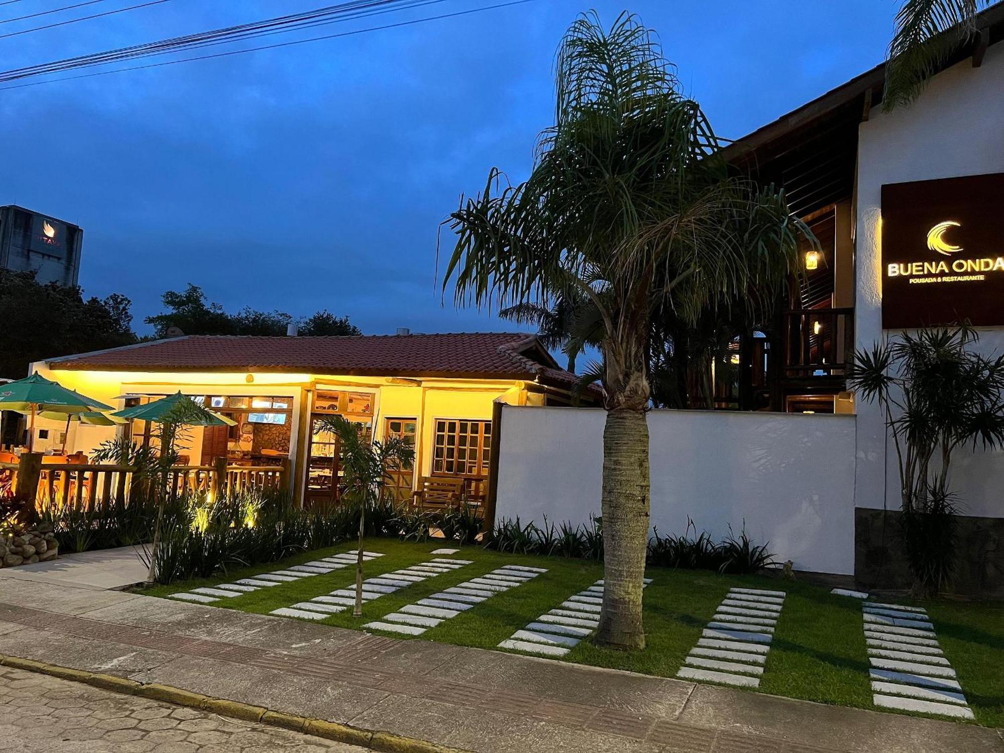 Pousada Buena Onda - Garopaba-Sc - 50M Da Praia Ngoại thất bức ảnh